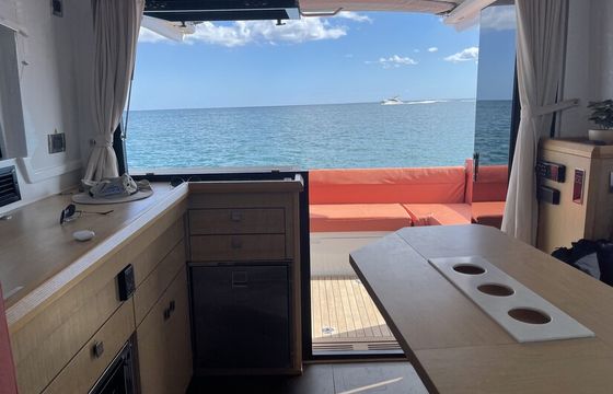 Luxury Yacht Charter | Haulover Sandbar | 2020 Sealine C330v