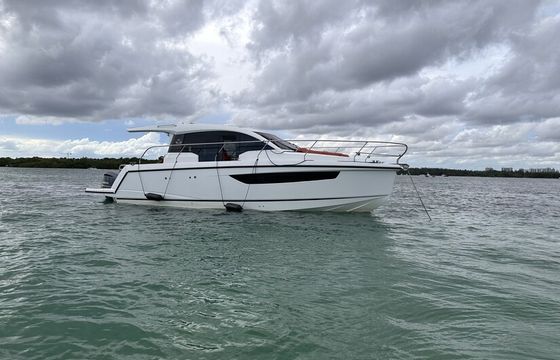 Luxury Yacht Charter | Haulover Sandbar | 2020 Sealine C330v