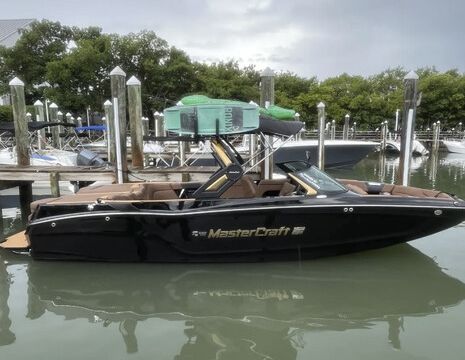 2026 MasterCraft XT24 Wake Surf Boat w/ Pro Coach | Biscayne Bay