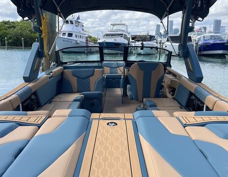 2026 MasterCraft XT24 Wake Surf Boat w/ Pro Coach | Biscayne Bay