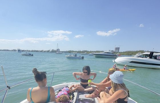 Luxury 30ft Jeanneau 2023 - Haulover Sandbar; Miami Sunset Experience