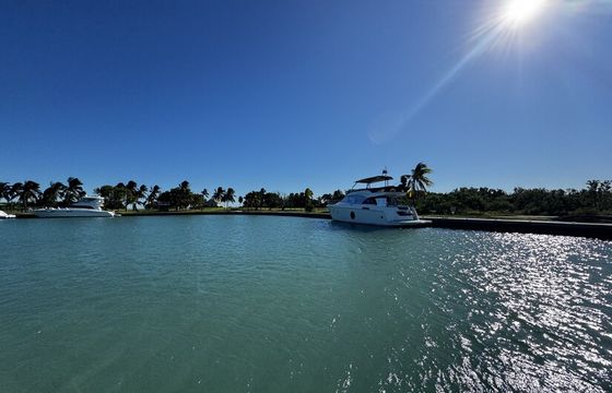 Luxury 30ft Jeanneau 2023 - Haulover Sandbar; Miami Sunset Experience