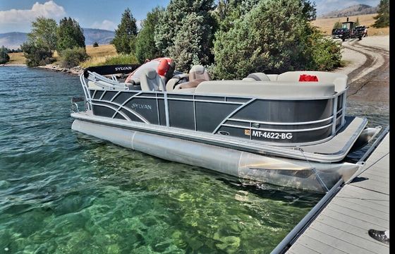 Sylvan Mirage Tritoon — Lakeside Luxury