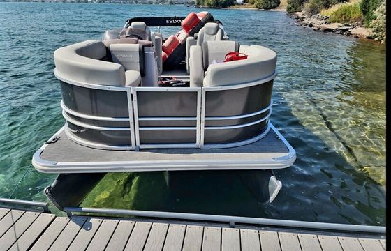 Sylvan Mirage Tritoon — Lakeside Luxury