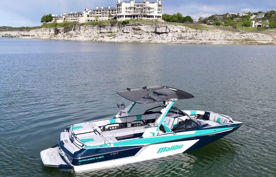 LAKE TRAVIS MALIBU WAKE SURFING