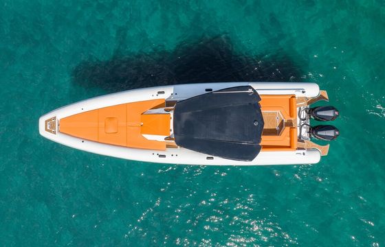 Modern Fun. Novielli 349 Veloche. Perfect for Sandbar Fun &amp; Cruising"
