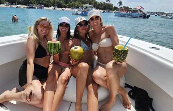 Cruising, Fishing or Anchoring in the beautiful Palm Beach Florida