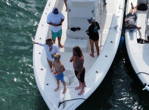 Cruising, Fishing or Anchoring in the beautiful Palm Beach Florida