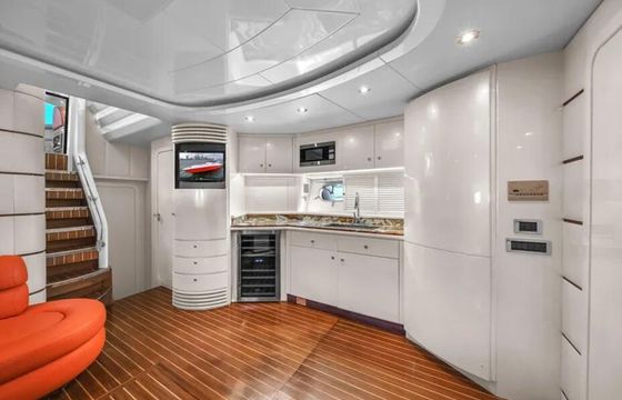 FREE HOUR // Luxury  85FT Baia Panther with JACUZZI