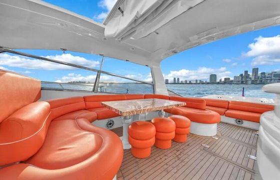 FREE HOUR // Luxury  85FT Baia Panther with JACUZZI