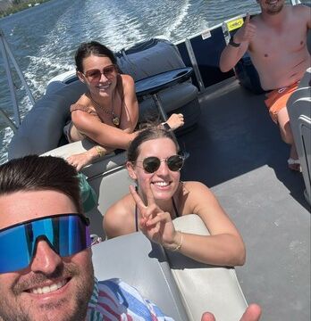 Awesome Pontoon Adventure: Cruise & Relax!