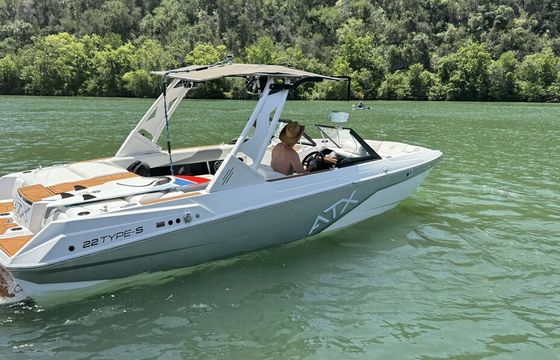 Lake Austin- premium surf boat charters
