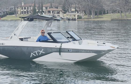 Lake Austin- premium surf boat charters