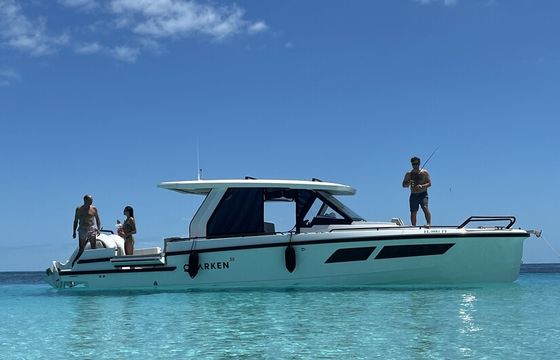 Luxury 35ft Day Boat – Dual Yamaha 350Hp with Cabin & Grill