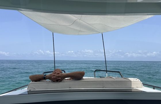 Luxury 35ft Day Boat – Dual Yamaha 350Hp with Cabin & Grill