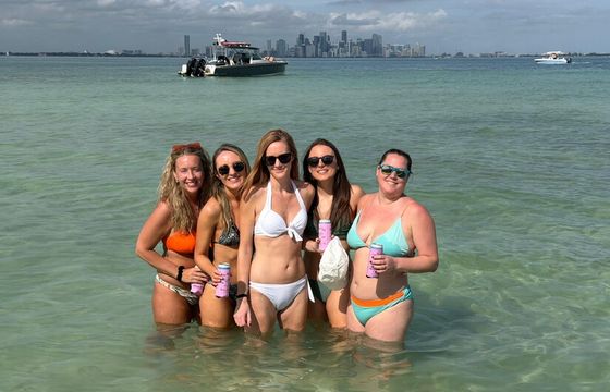 Enjoy “MIAMI” Regal 36FT in Miami!