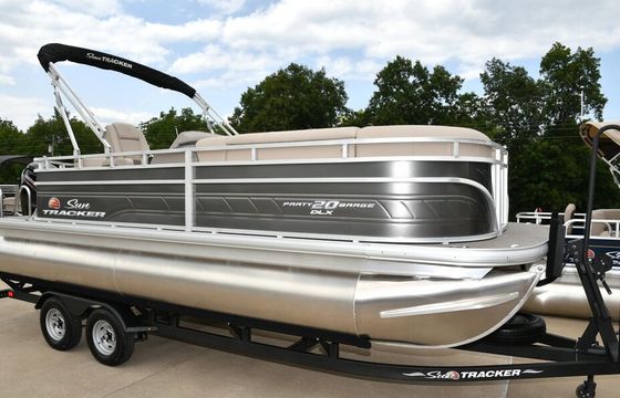 La Reina Imelda Party Barge – Free Delivery, Austin, TX