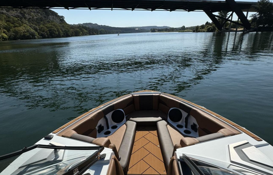 Brand New Wake Boat – Surf &amp; Ride on Lake Travis! (14ppl)