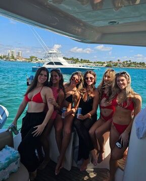 Private yacht charters: Perfect for groups looking for a fun