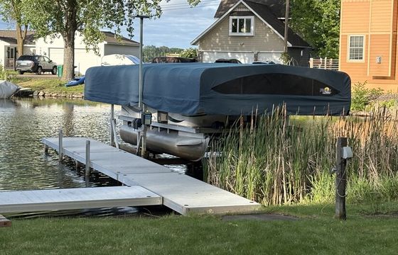 AIRBNB guests only 20ft classic pontoon on Big Marine Lake, Scandia MN
