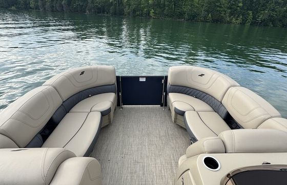 Norris lake Tritoon with 200hp engine