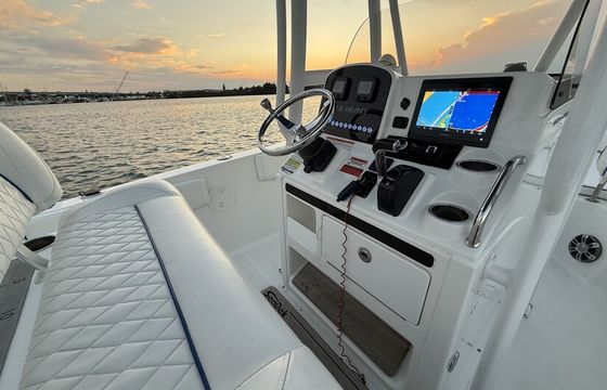 Sleek 23’ Sea Hunt – Perfect for Sandbars, Fishing &amp; Cruising!