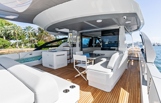 Enjoy Miami In Luxury 80ft Azimut S8 Mega Yacht