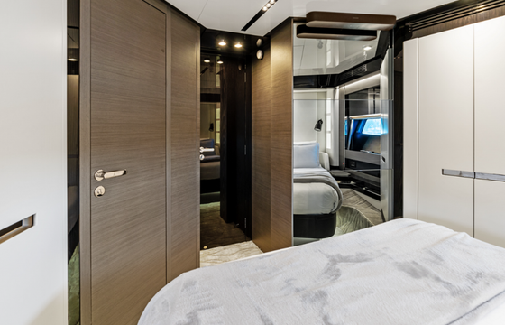 Enjoy Miami In Luxury 80ft Azimut S8 Mega Yacht