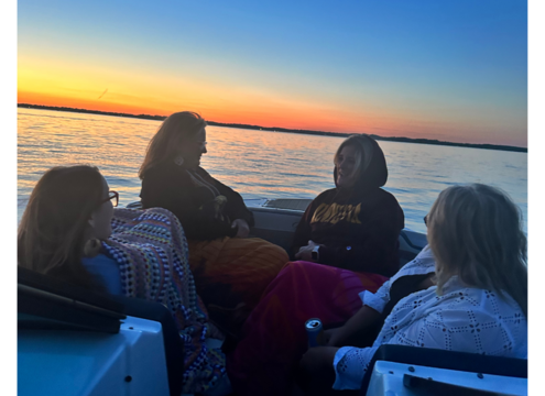 New Monterey M4 24 Ft Lake Minnetonka ~Ski/Tube/Wake-board