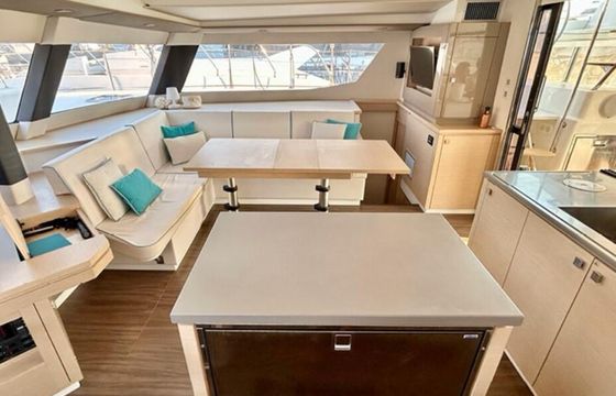 Luxury 50’ Sailing Yacht! Offering Day, Overnight Sunset Charters