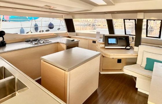 Luxury 50’ Sailing Yacht! Offering Day, Overnight Sunset Charters