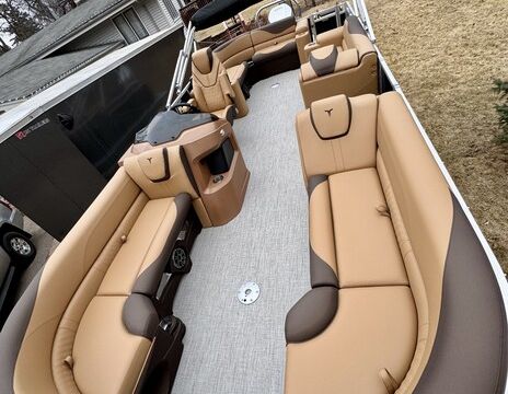 23’ Pontoon Rental