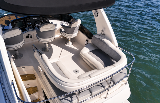 Elegant 2018 Sea Ray 48 Motor Yacht in Miami for 13 Guests