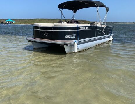 23FT Avalon Pontoon Boat - Located at private dock in Corpus!
