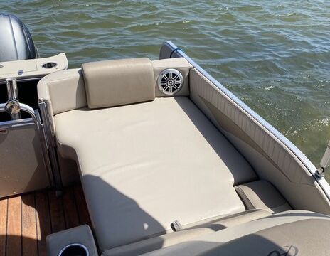 23FT Avalon Pontoon Boat - Located at private dock in Corpus!