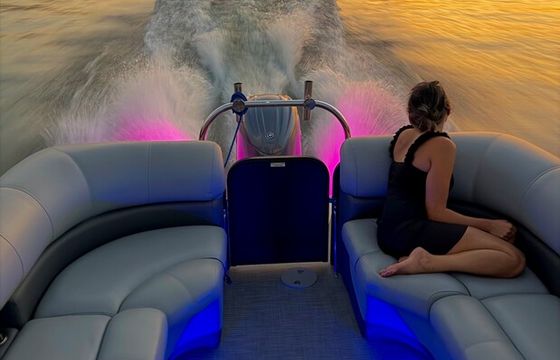 Luxury Tri-toon 2022 Manitou Oasis 24Ft with NEW 200HP outboard