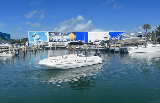 23' Hurricane Deck Boat w/ GPS TRACKS to popular destinations!