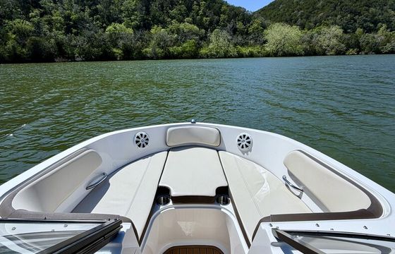 ** Premium ** Bayliner on Lake Austin or Lake Travis (2 of 2)