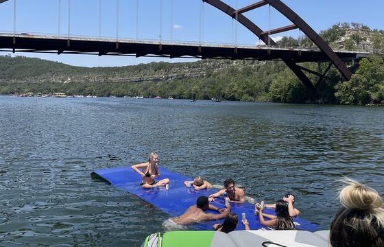 Wake Surf Moomba Max Fits 17 – Lake Austin