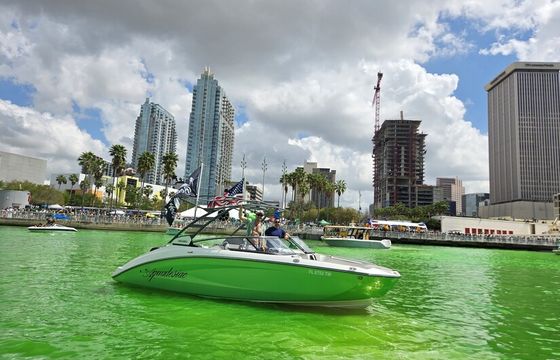 Luxurious 25ft Yamaha Jetboat FUEL/DRIVER INCLUDED