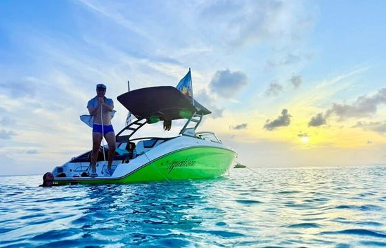 Luxurious 25ft Yamaha Jetboat FUEL/DRIVER INCLUDED