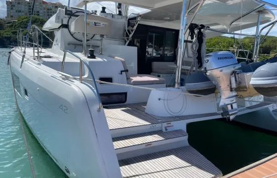 Lagoon 42'