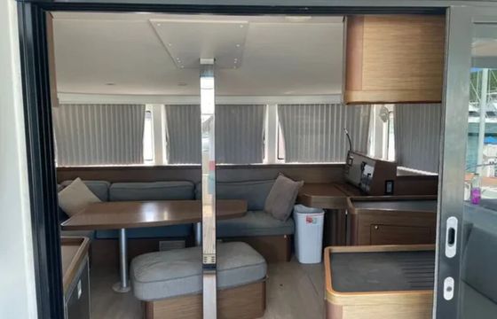 Lagoon 42'