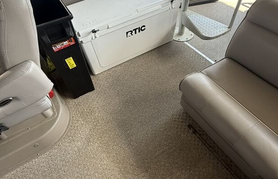 32ft - Premier Boundary Double Decker w/ Slide - Lake Travis 20 + capt