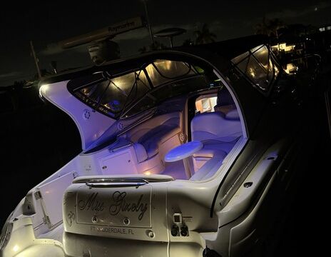 Perfect Boat for Family and Friends!