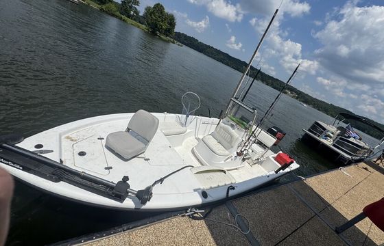 Nitro 1900 Bay boat