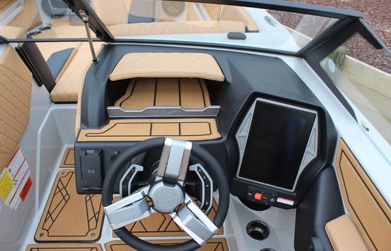 Tige 2023 Wake Boat