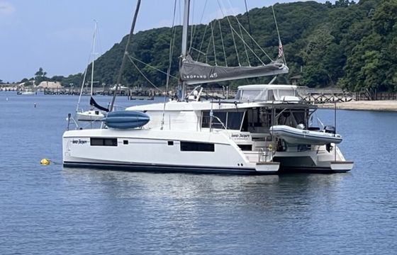 45' Luxury Catamaran: Modern, ultra-stable, and spacious