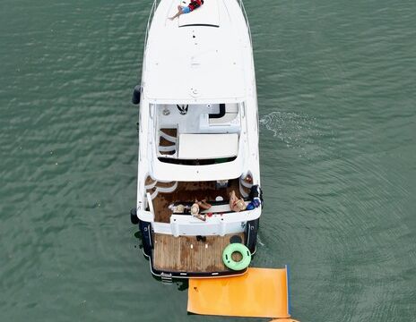 Beautiful Viking 52  FlyBridge Yacht