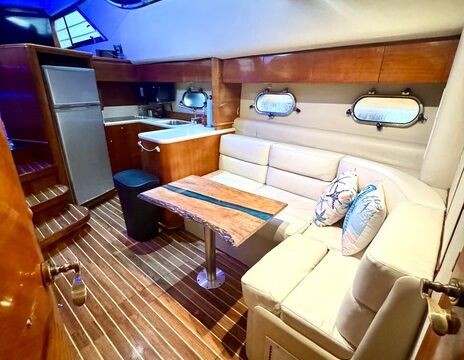 Beautiful Viking 52  FlyBridge Yacht